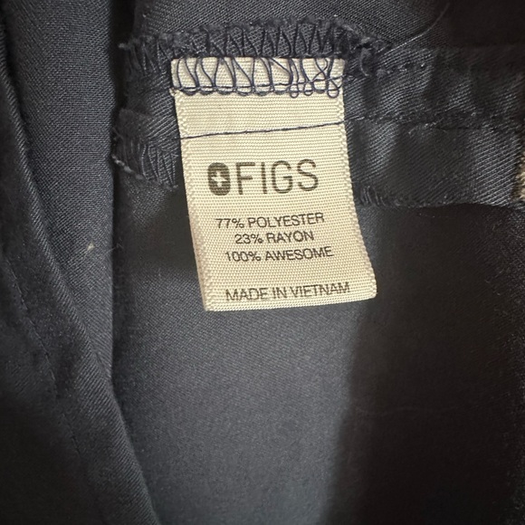 Figs Blue Scrub Top Size medium - Picture 4 of 4